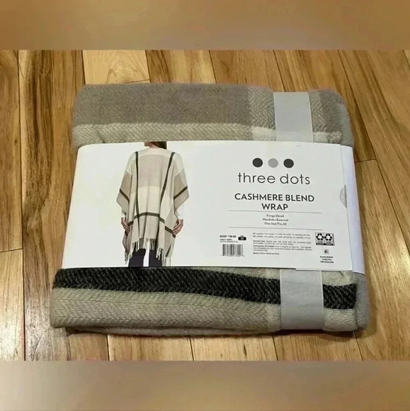 Three Dots NWT Cashmere Blend Beige Sweater Wrap - Women’s One Size Fits All - Picture 2 of 5